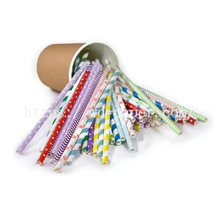 Straw Kertas Berwarna